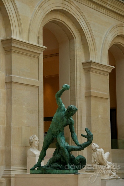 Louvre_-_15_of_21.jpg